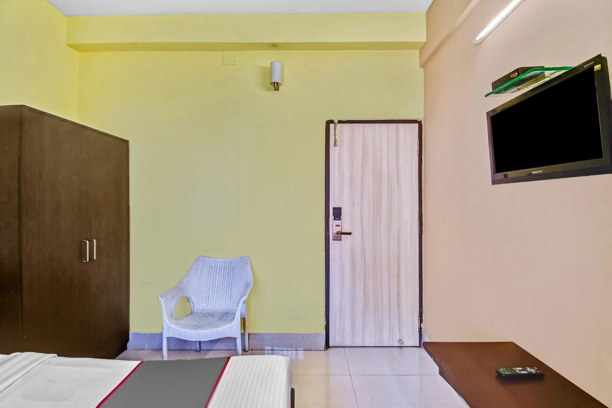 Capital O Kabita Guest House Near Acropolis Mall Kalkutta Exterior foto