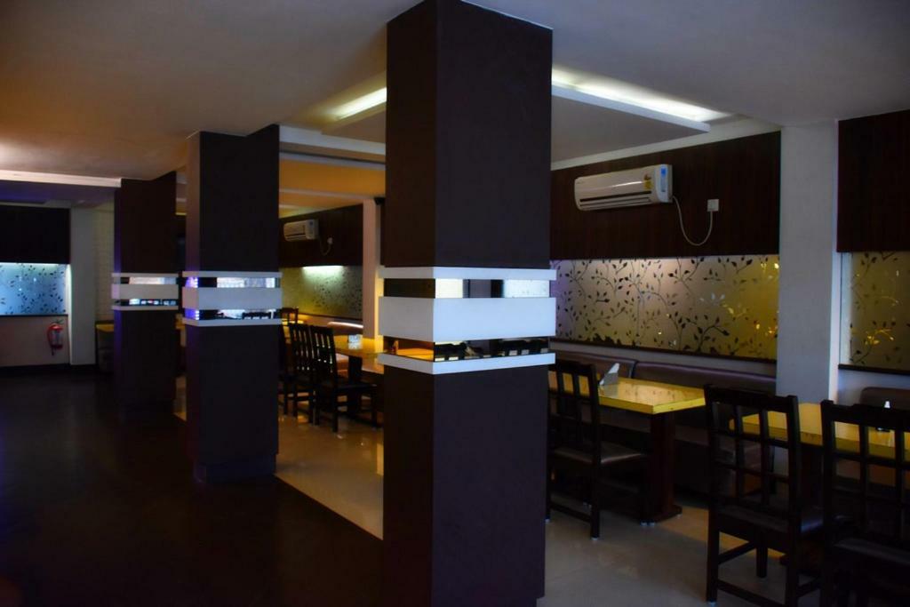 Capital O Kabita Guest House Near Acropolis Mall Kalkutta Exterior foto